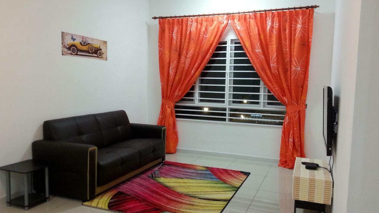Az Homestay @ Southville City Bangi Esterno foto